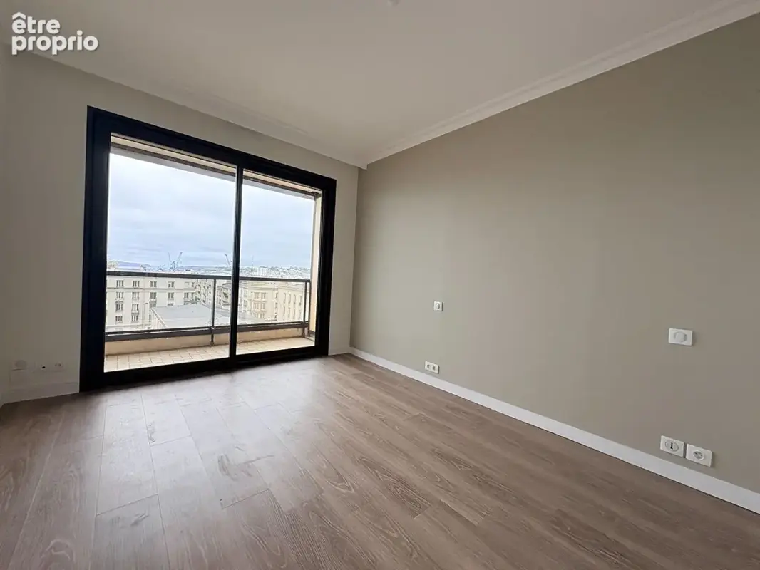 Centre Siam appartement T5 avec ascenseur/garage - photo 11