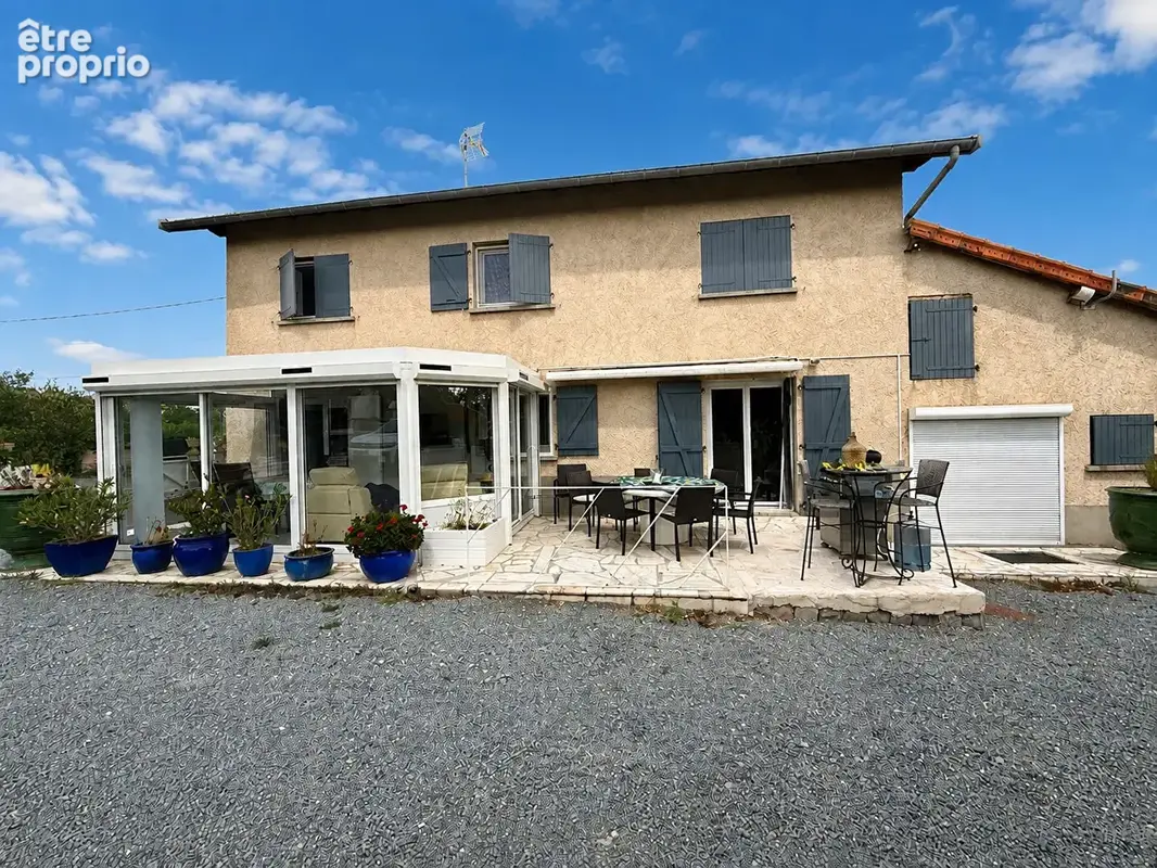 Maison à RENAISON