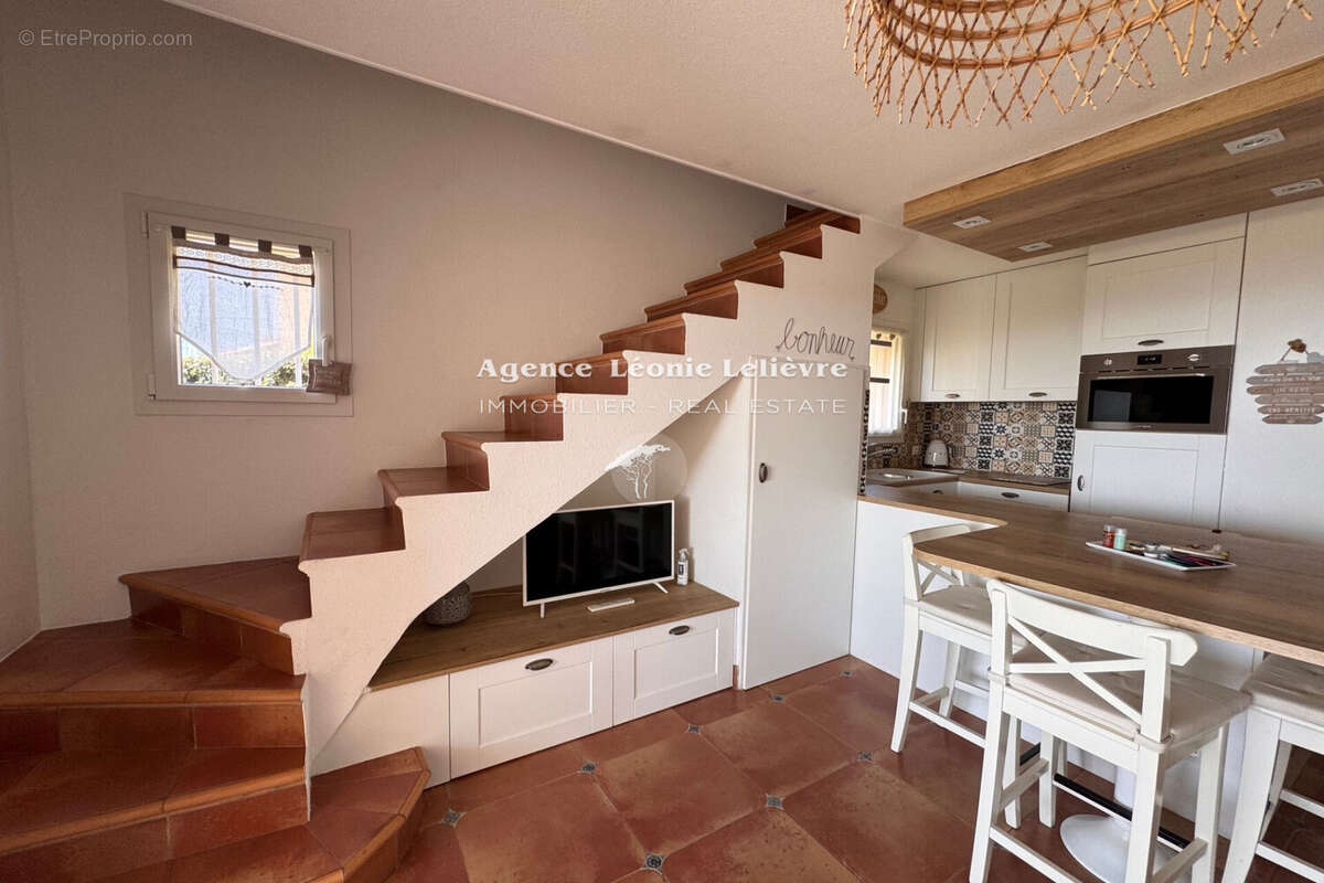 Maison à LES ISSAMBRES