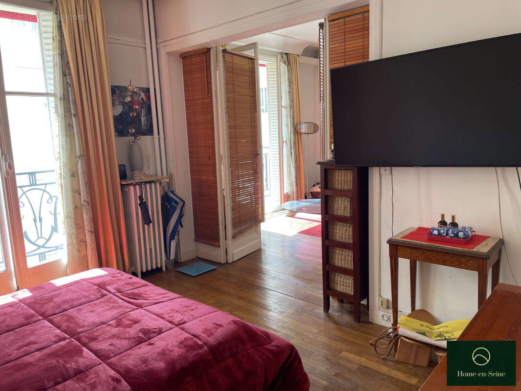 Appartement à PARIS-17E