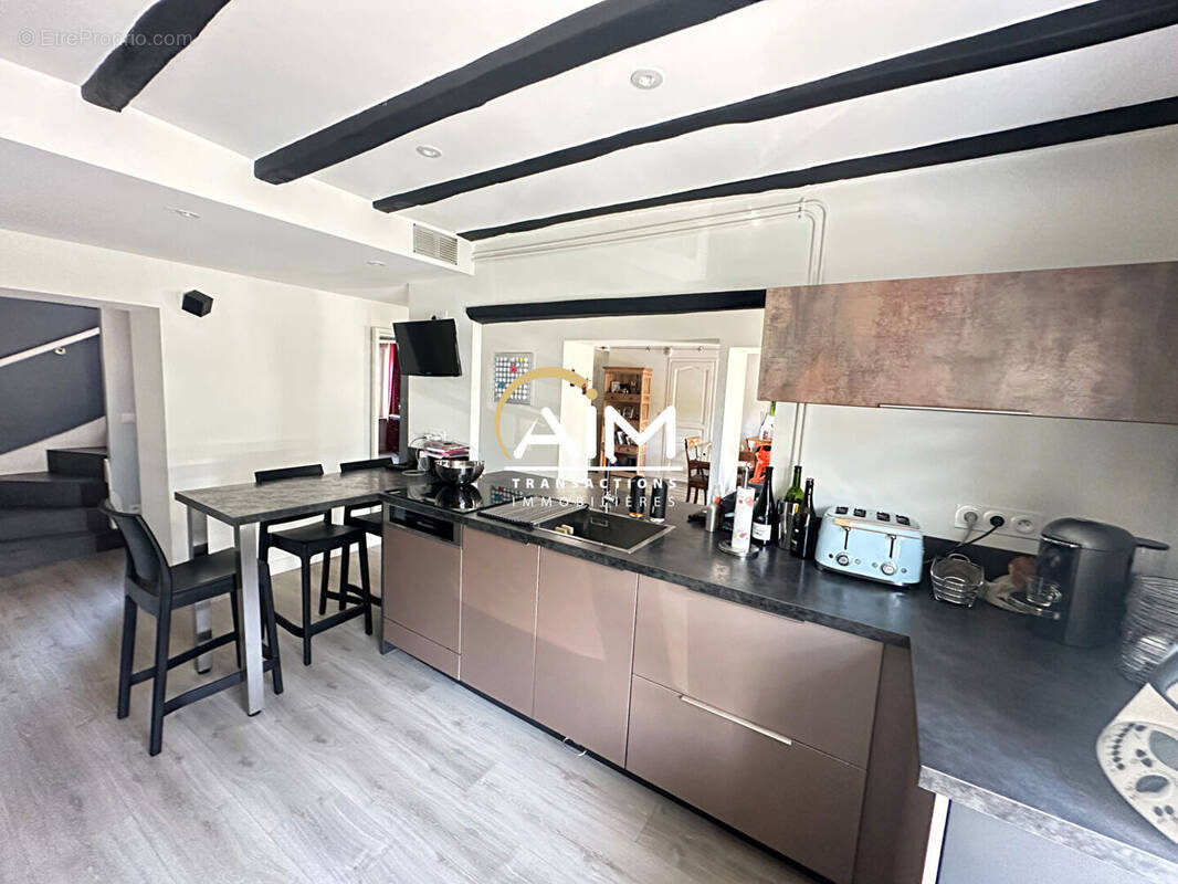 Maison à SAINT-ANTOINE-DU-ROCHER