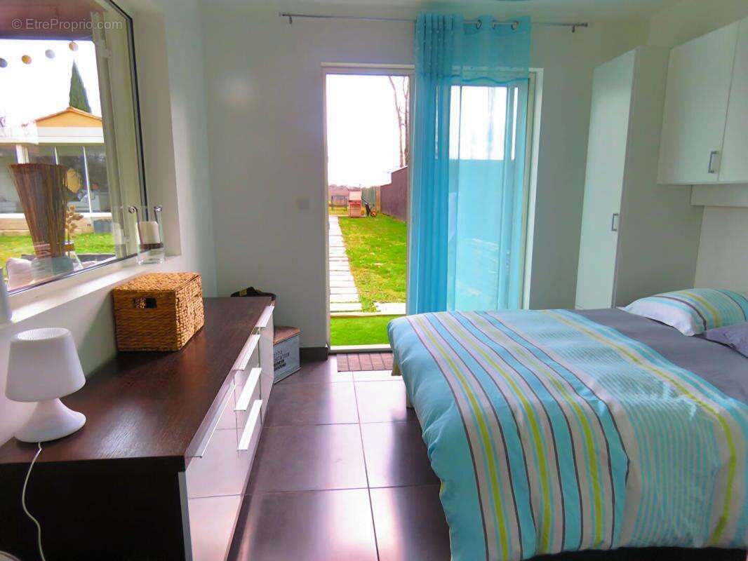 Belle maison familiale récente avec piscine sur grand jardin avec vue forêt à Camarsac - photo 11