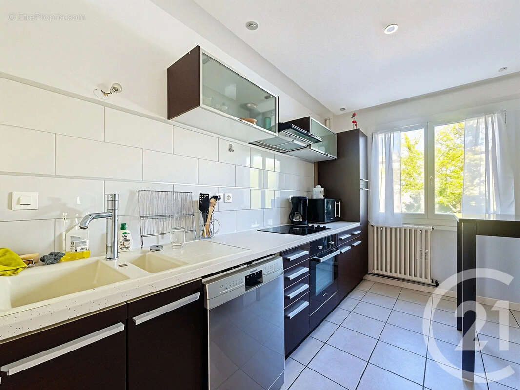 Appartement 90 m² à Feyzin  - photo 5