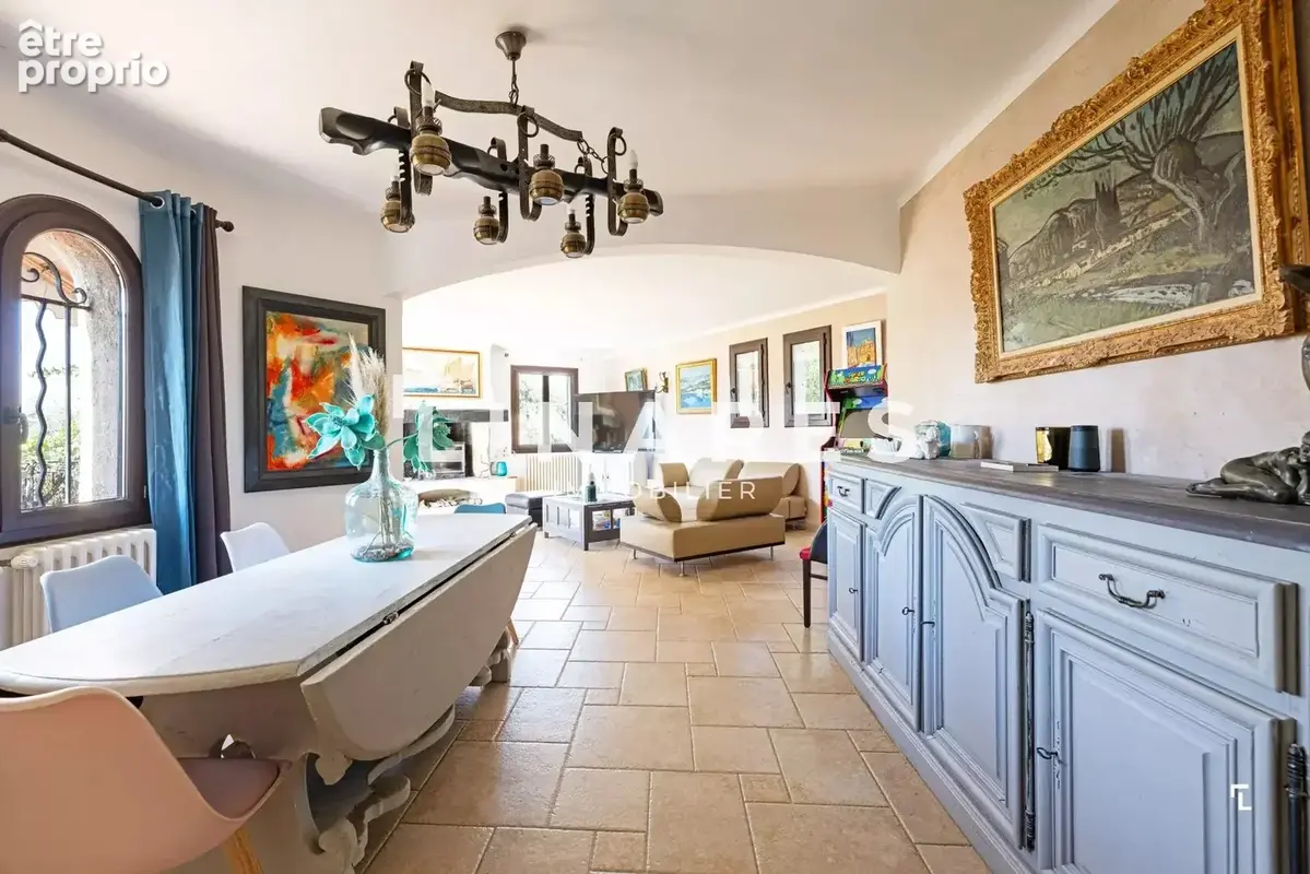 LA BASTIDE AUX OLIVIERS - Maison T6 de 180m2 - Piscine - Pool house - Terrain 1300m2 - 13190 Allauch - photo 10
