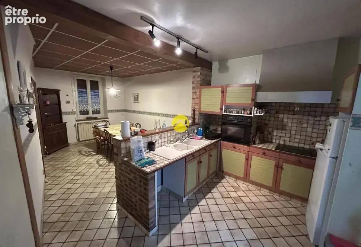 Immeuble + garage attenant - photo 3