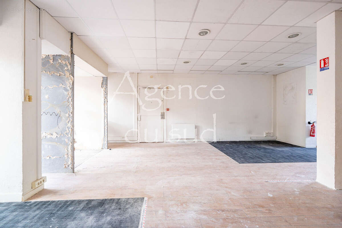 Local d'activité 70m2 - photo 4
