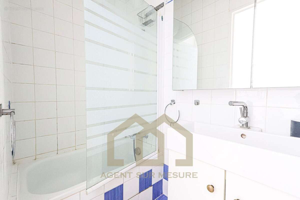 Appartement à PARIS-7E