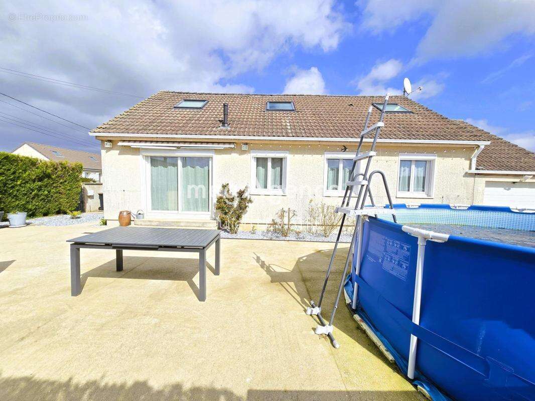 Maison à ABLIS