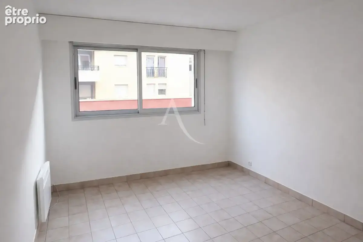 Appartement  2 pièce(s) 48 m2 avec stationnement et cave - photo 3