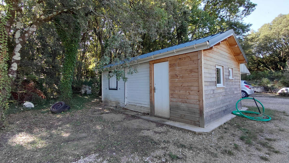 Maison à SAINT-MONTAN