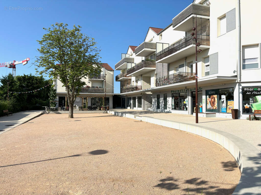 Commerce à FLEURIEUX-SUR-L&#039;ARBRESLE