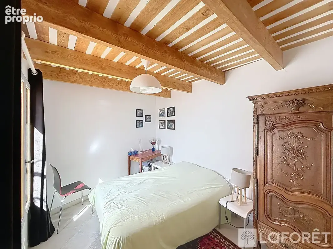 UCHAUX - Maison avec charme, 5 chambres, jardin 1000m² avec piscine - photo 7