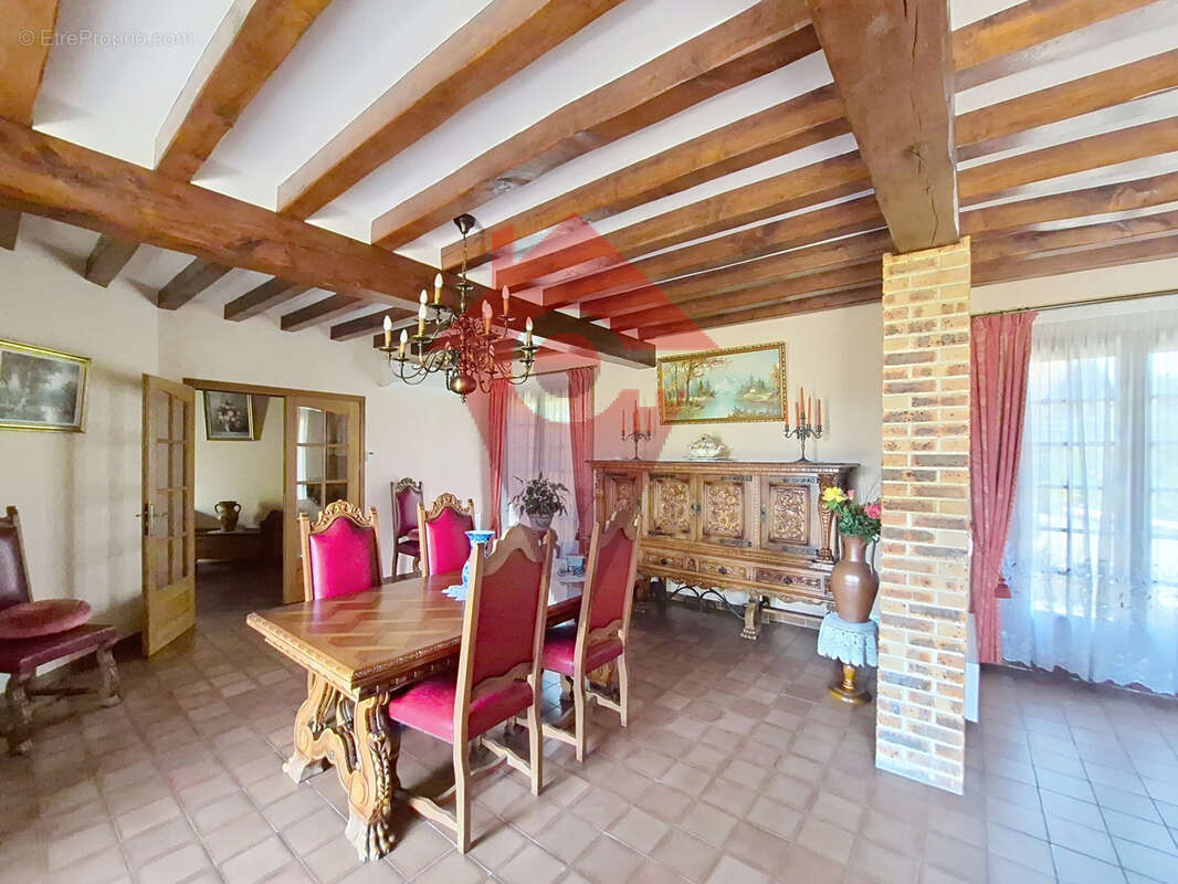 La ville-du-bois - propriété familiale de caractère - dpe c - terrain 2 460 m2 - environ 181 m2 habitables - photo 5