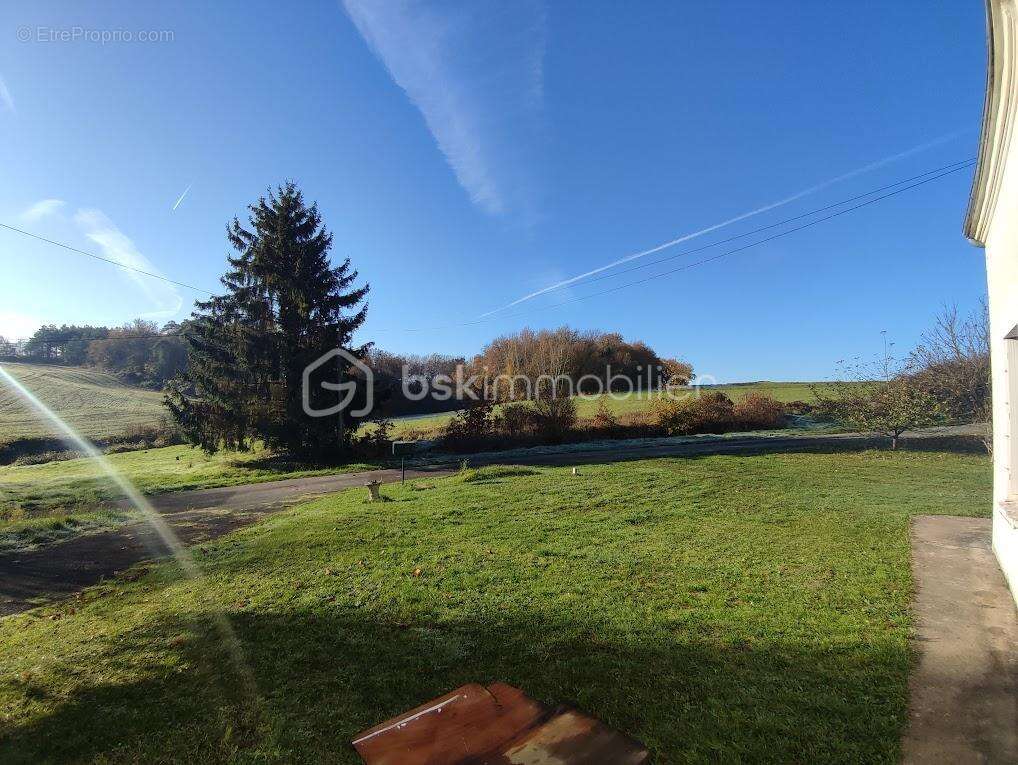 Maison à EPEIGNE-LES-BOIS