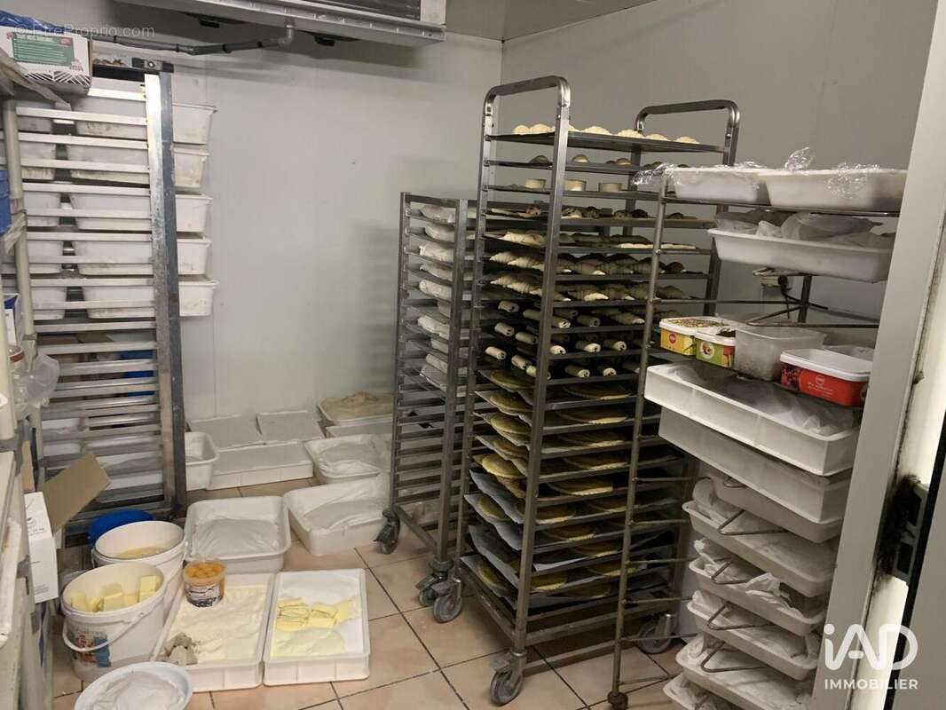 Photo 8 - Commerce à SAINT-GERVAIS-EN-BELIN