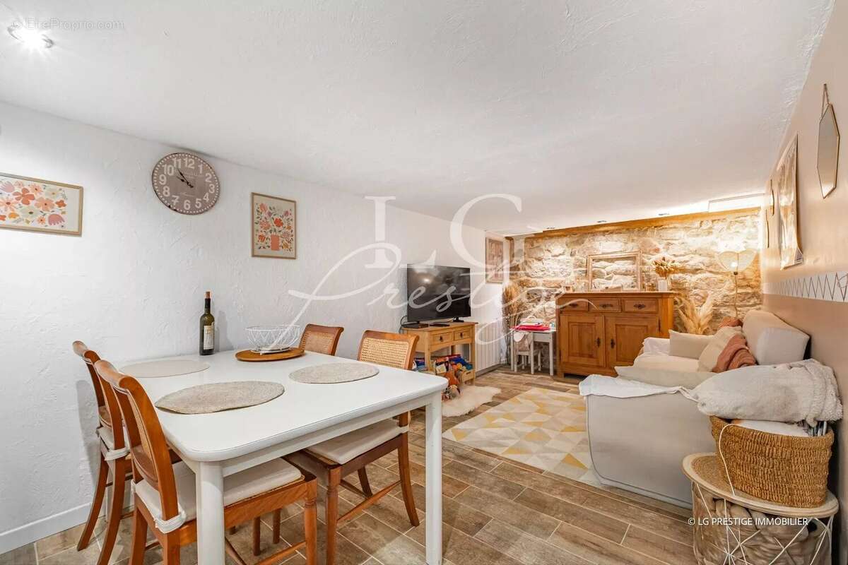 Appartement à SEILLANS