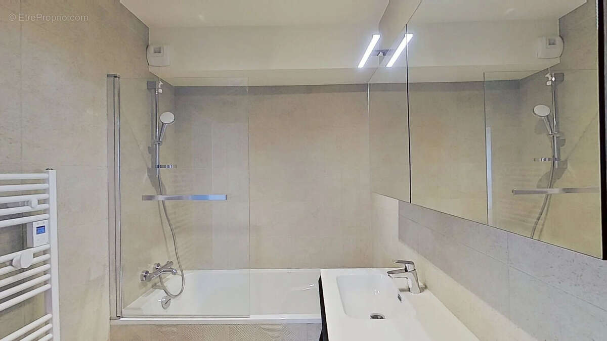 Appartement à LYON-8E