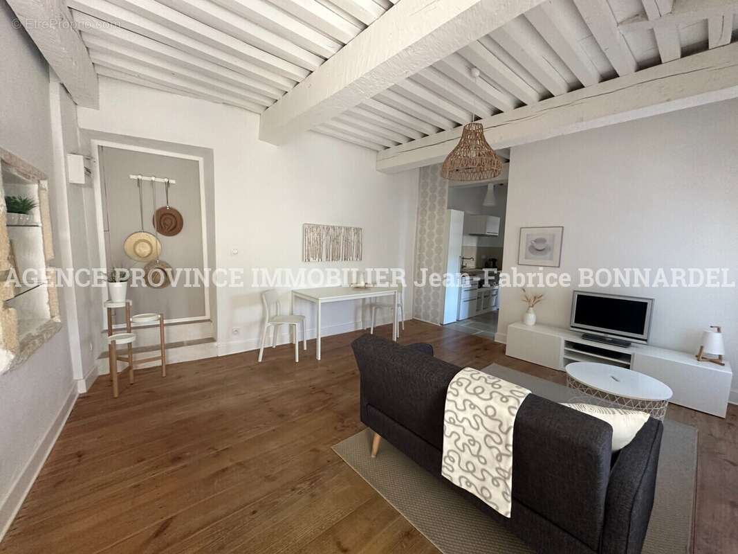 Maison à SAINT-PAUL-TROIS-CHATEAUX