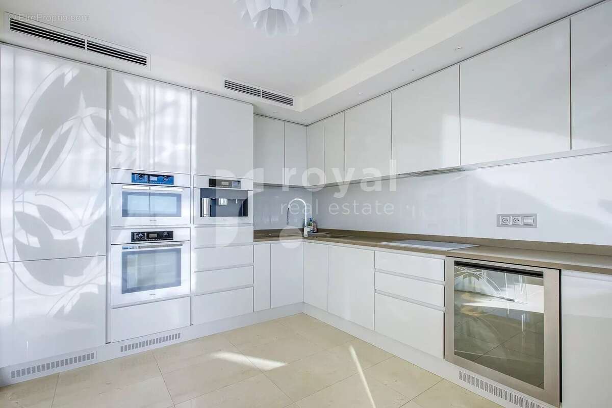 Appartement à MANDELIEU-LA-NAPOULE
