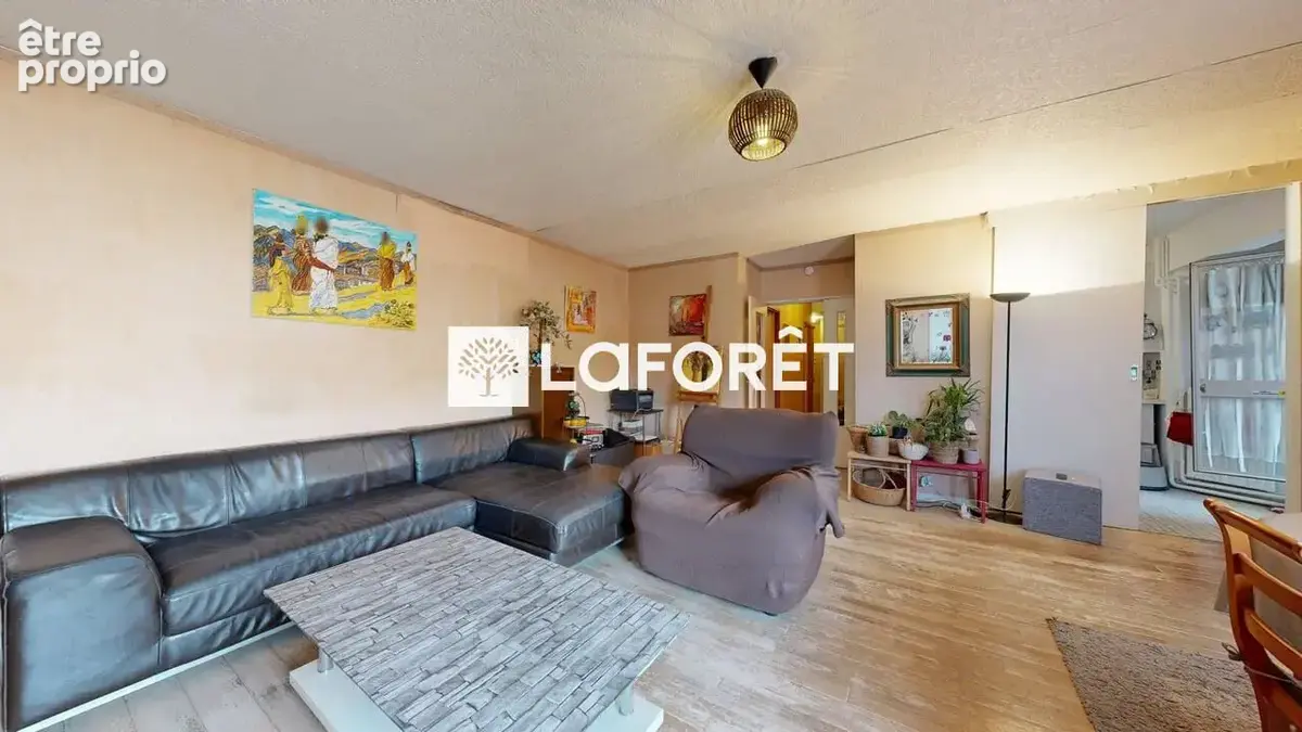 Terrasse + veranda +  box gare rer a 5 mn - photo 5