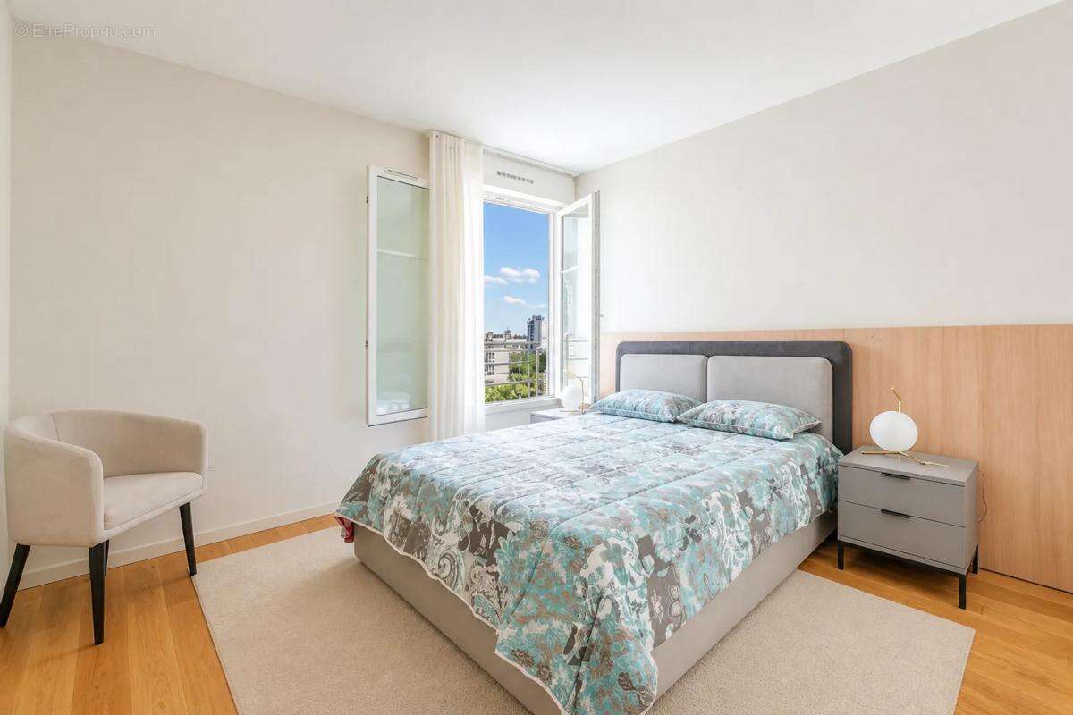 Appartement de 3 pièces de 80 m² avec grand balcon à Courbevoie - photo 10