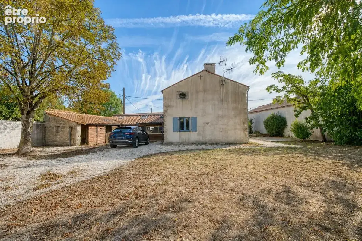 17700 VOUHÉ – ANCIENNE FORGE RÉNOVÉE – 239 M² - Gîte - Piscine - photo 21