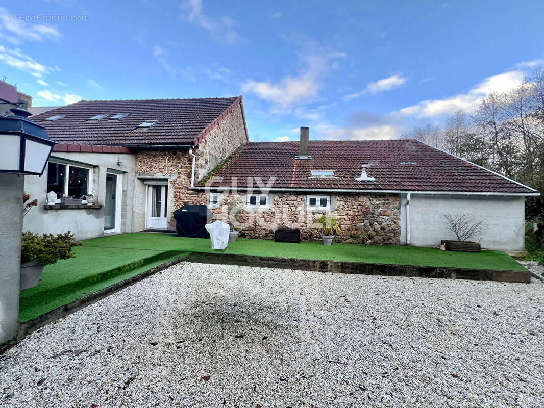 Maison à SAINTE-RADEGONDE