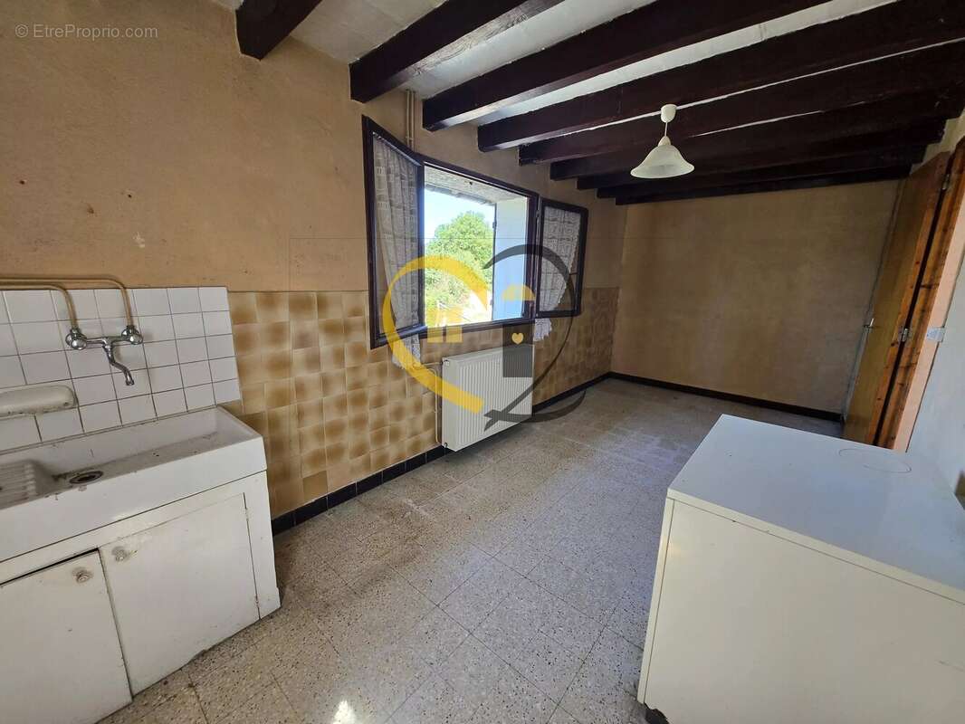Maison à rénover avec dépendances – Neuvy-Deux-Clochers (18) - photo 11