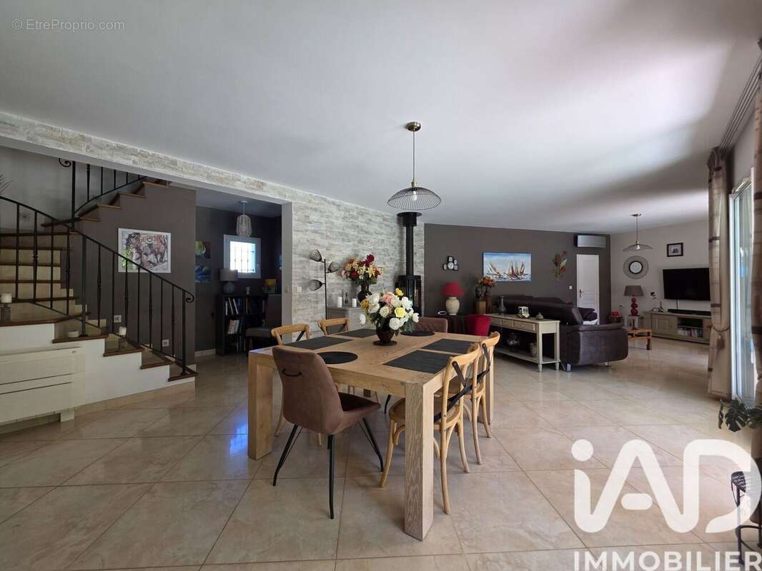 Photo 4 - Maison à ROQUEBRUNE-SUR-ARGENS