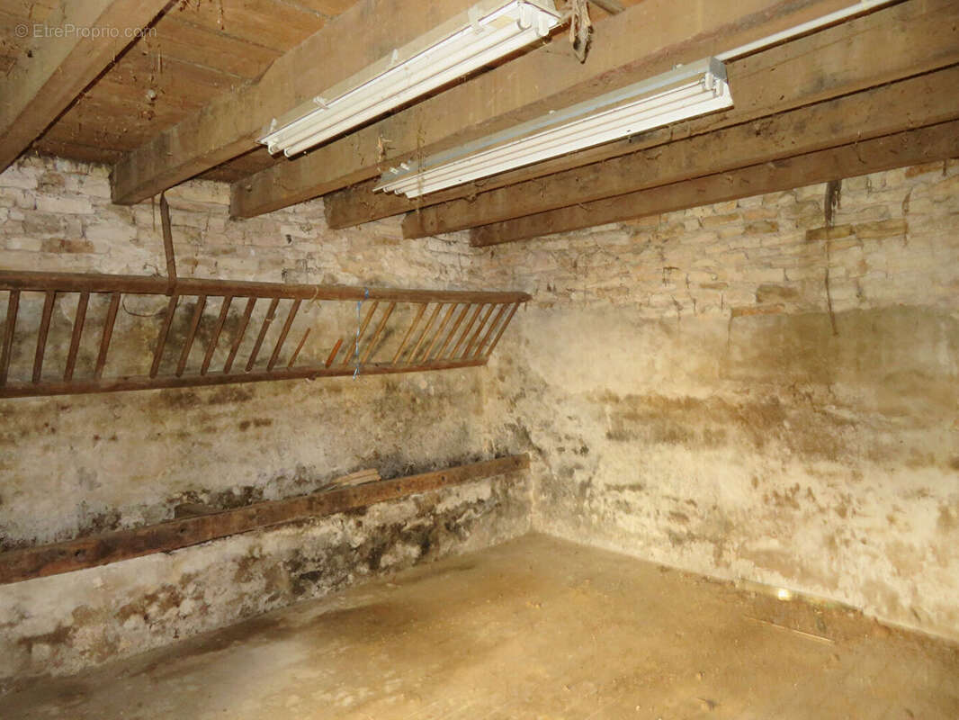 Maison à FLEUREY-SUR-OUCHE