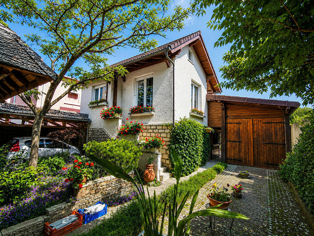 Maison à AULNAY-SOUS-BOIS