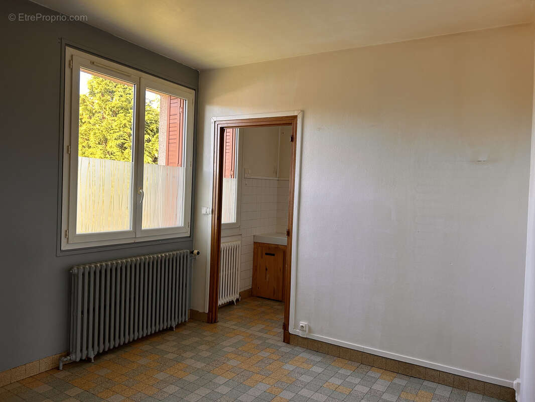 Maison à SAINT-MARCEL