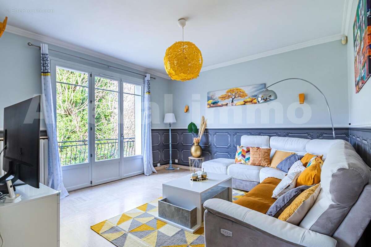 salon cote - Maison à YERRES