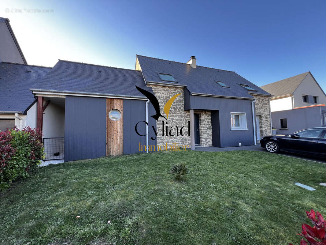 Maison à SAINT-MELOIR-DES-ONDES