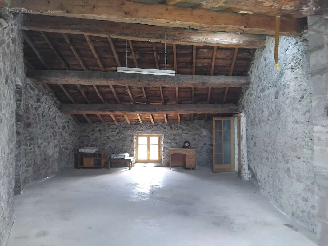 Maison à LACAUNE