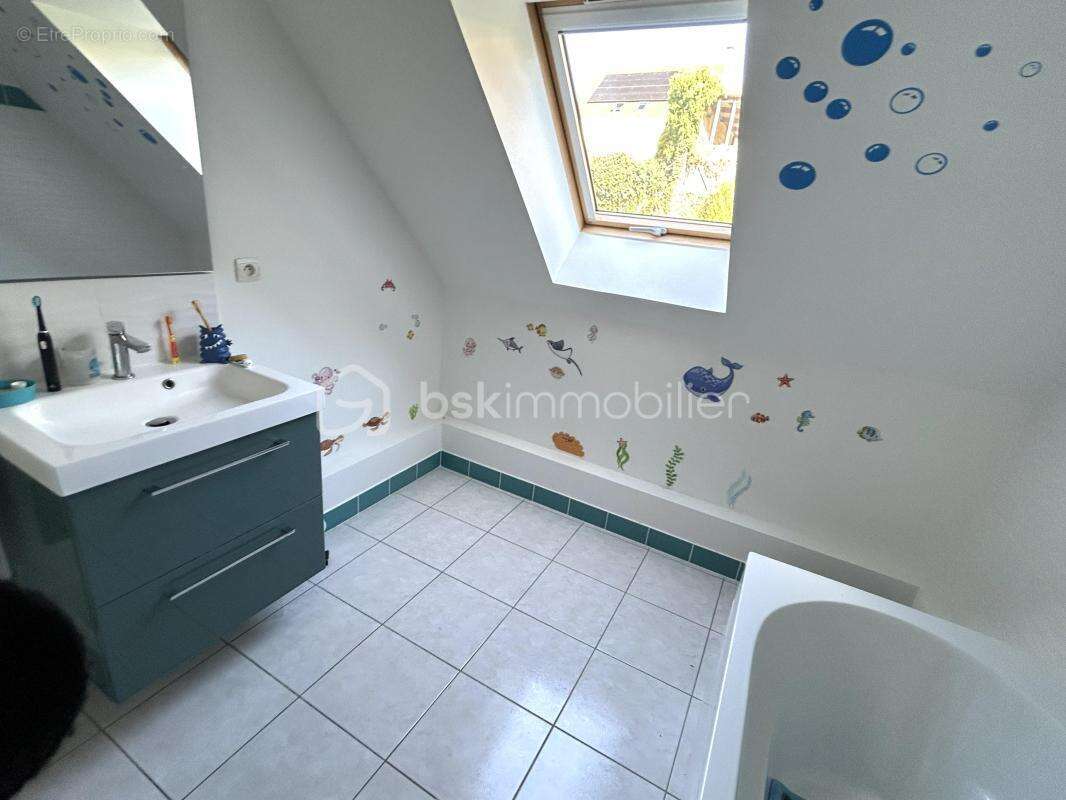 Maison à SAINTRY-SUR-SEINE