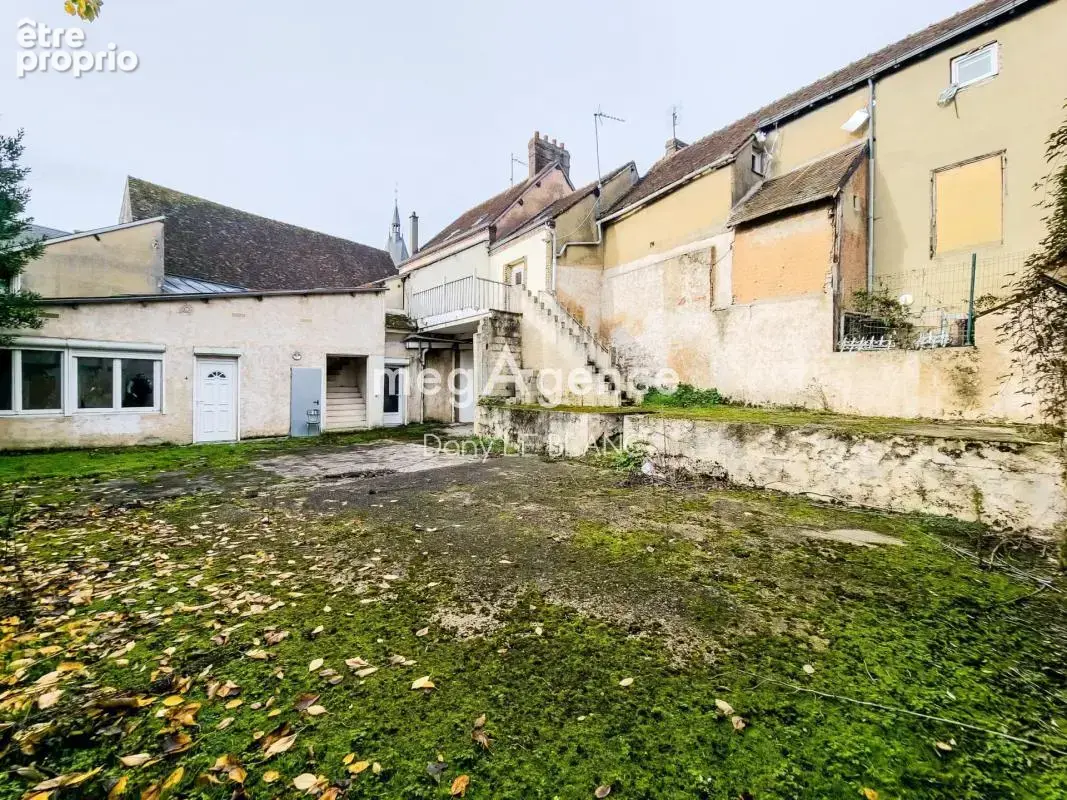 Immeuble 5 lots libres, 290 m², centre-ville - photo 11
