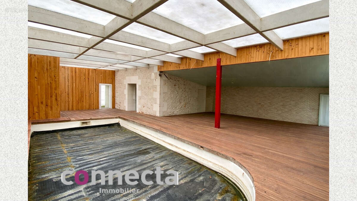 Ensemble immobilier de deux habitations a rochecorbon - photo 8