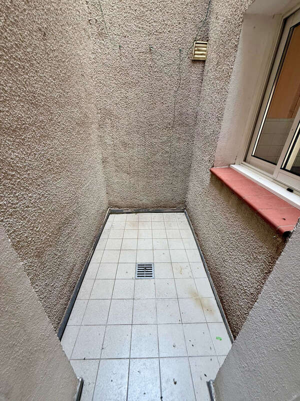 Maison de village avec garage dans le centre de Pia - photo 3