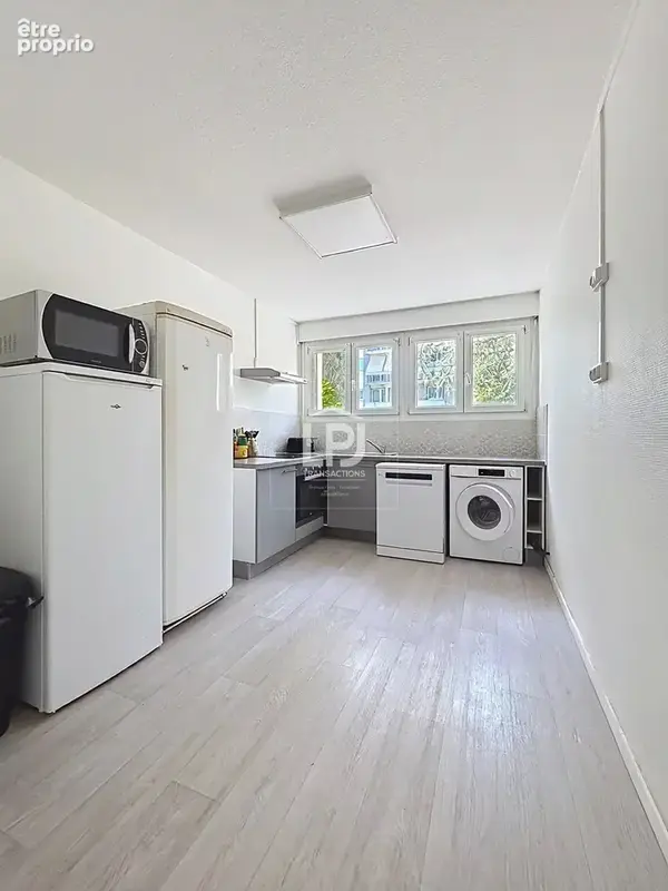 INVESTISSEURS -T3 de 65 m² - calme absolu, place de stationnement et cave - résidence sécurisée du quartier de Croix de Pierre - photo 3