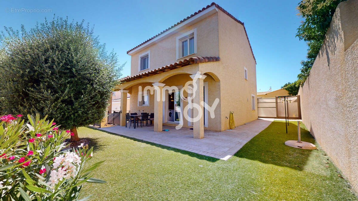 NARBONNE   Villa 4 chambres, piscine, garage, panneaux photovoltaïques - photo 2