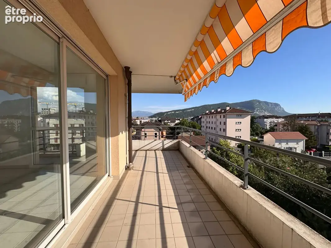 Appartement à AMBILLY