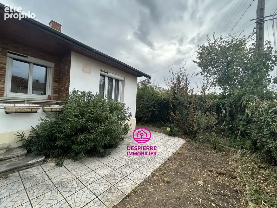 LE PEAGE DEROUSSILLON, maison plain-pied, 77 m2 habitables, 4 chambres, terrain 653 m2 - photo 3