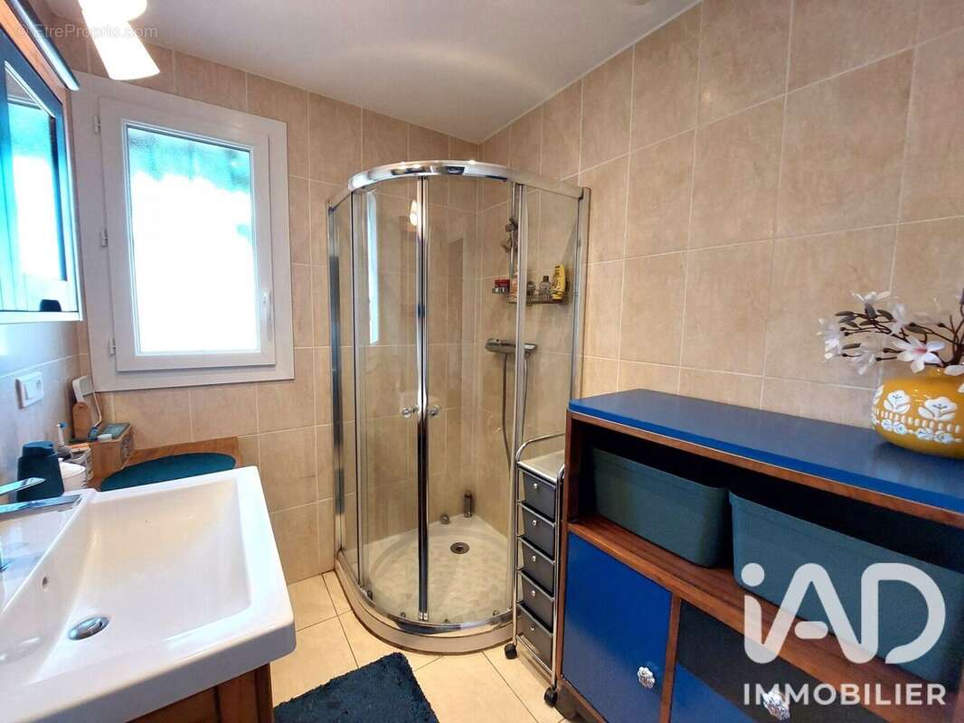 Maison 142 m² à Pineuilh  - photo 8