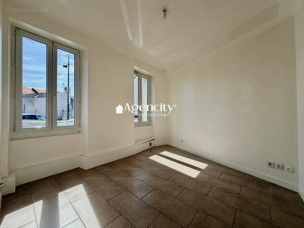Appartement à PONTAULT-COMBAULT