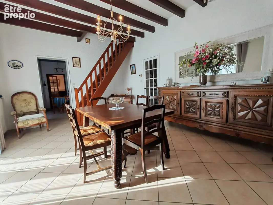 Maison familiale 7 pièces avec garage , Jardin clos et cadre agréable à MOISSAC - photo 3