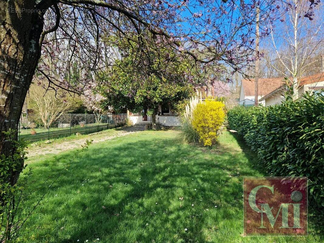 Maison à BREUX-JOUY