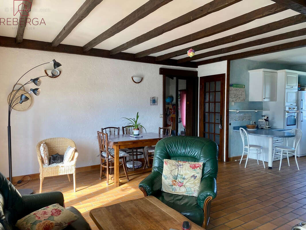 Maison à AUSSILLON