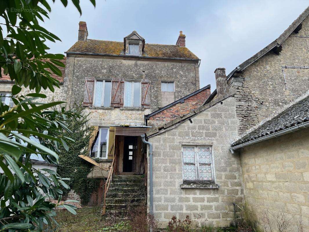 Maison à NONANT-LE-PIN