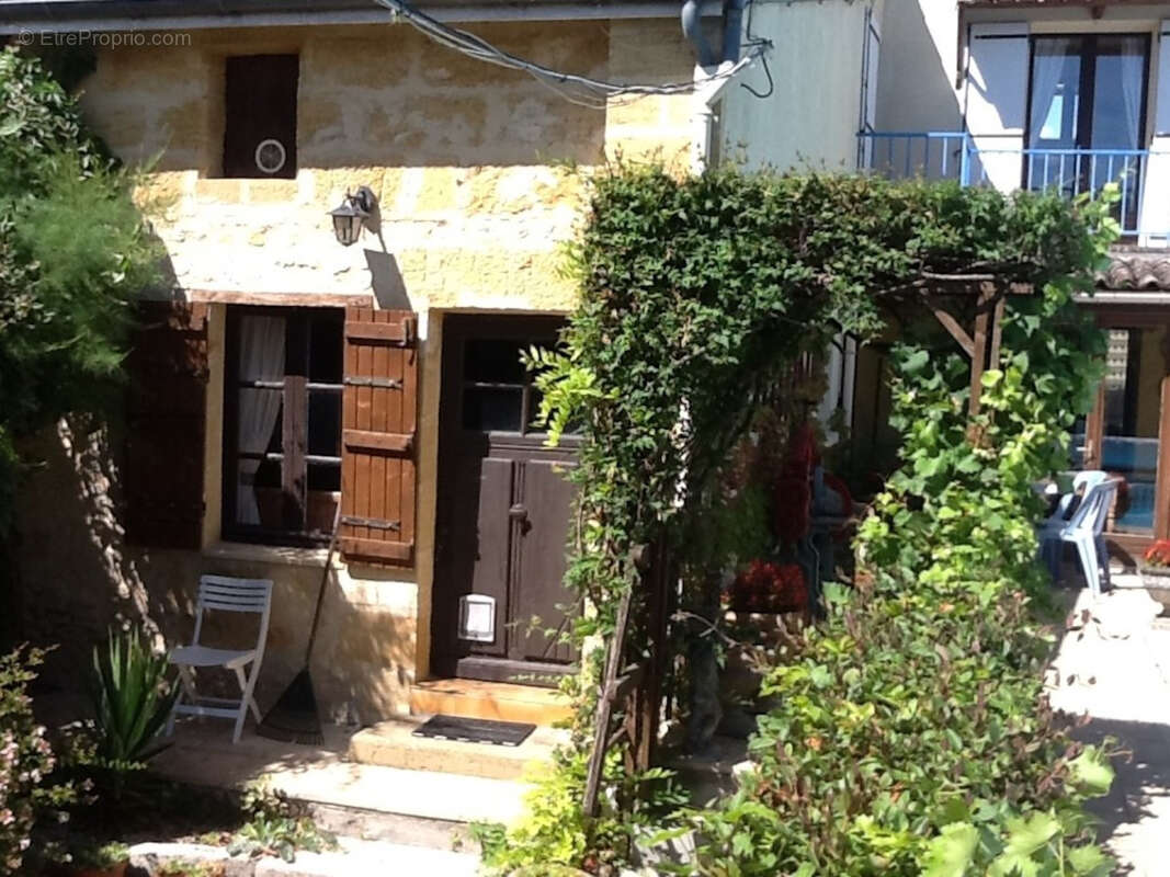 Maison à VILLEFRANCHE-DE-LONCHAT
